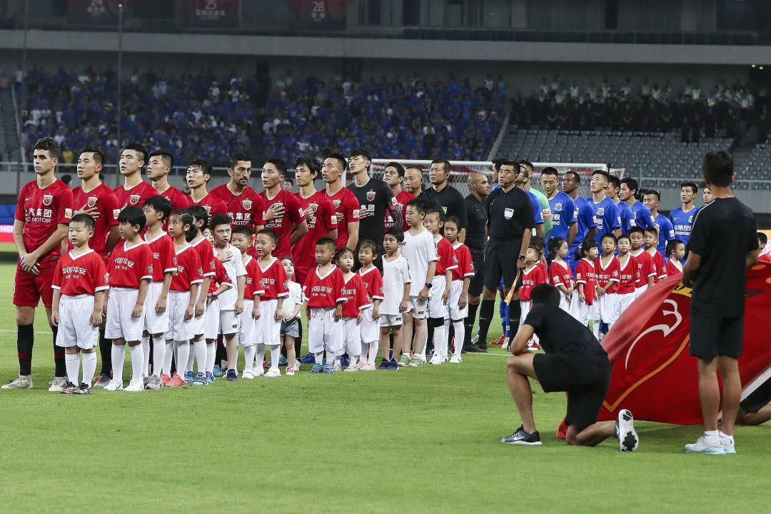 广州富力主场战平天津天海，双方战成平局的简单介绍